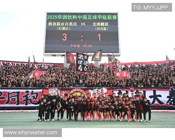 球星赠送足球温暖球迷心:跨越国界的爱与激情传递 球星赠送足球温暖球迷心:跨越国界的爱与激情传递